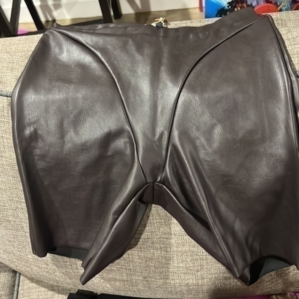 Skims Faux Leather Biker Shorts - Picture 3 of 3